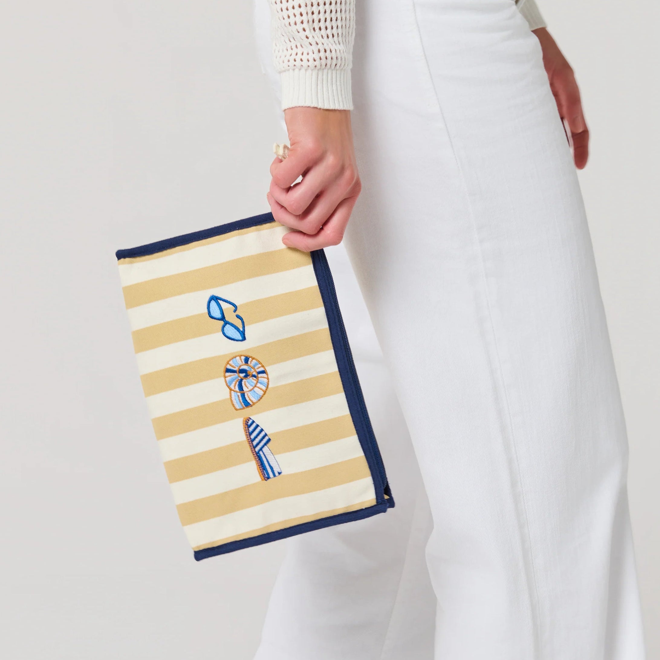 Beach Babe Pouch