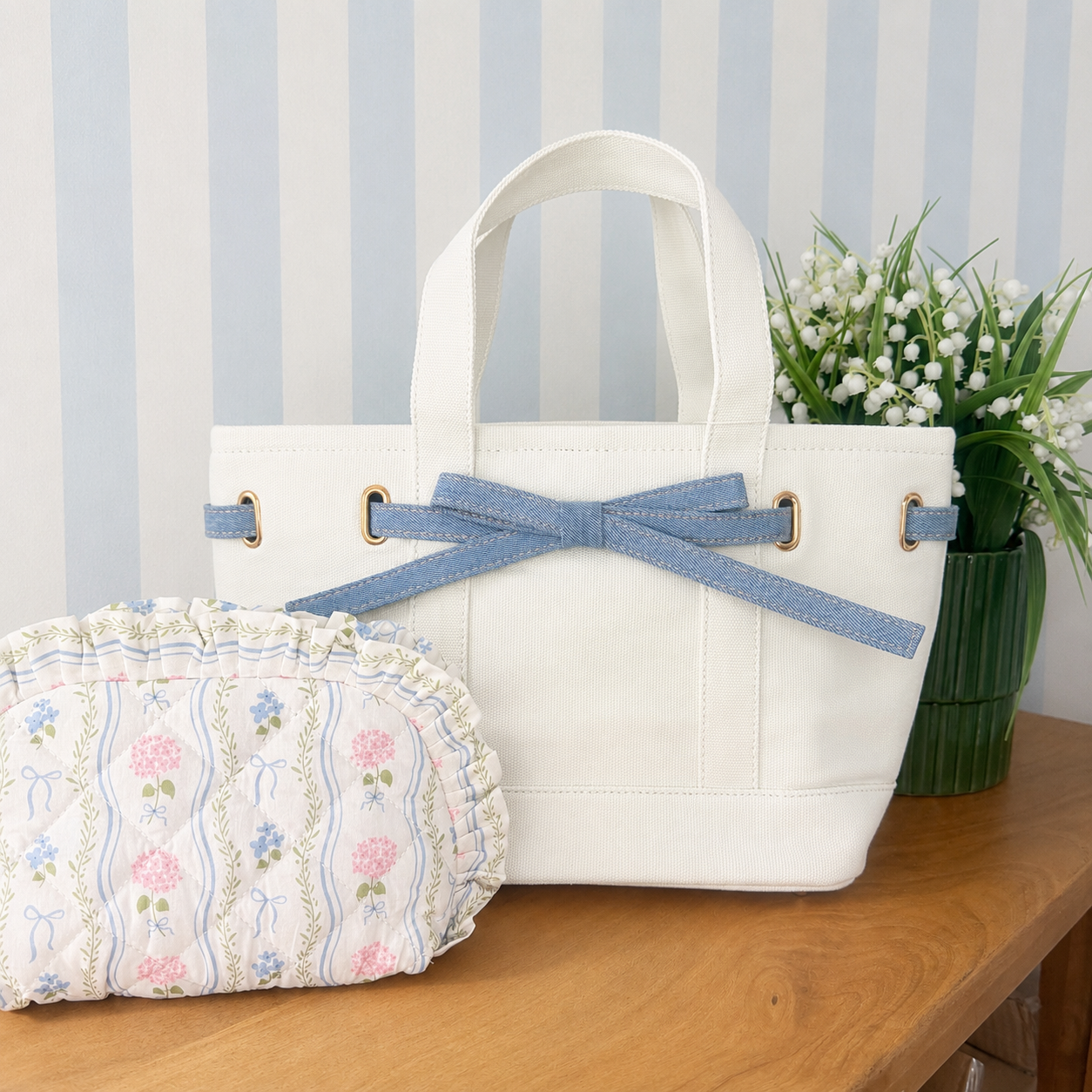 Tucker Bow Tote