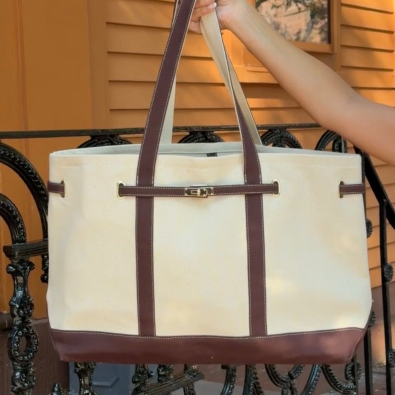 Charleston Large Carryall Tote
