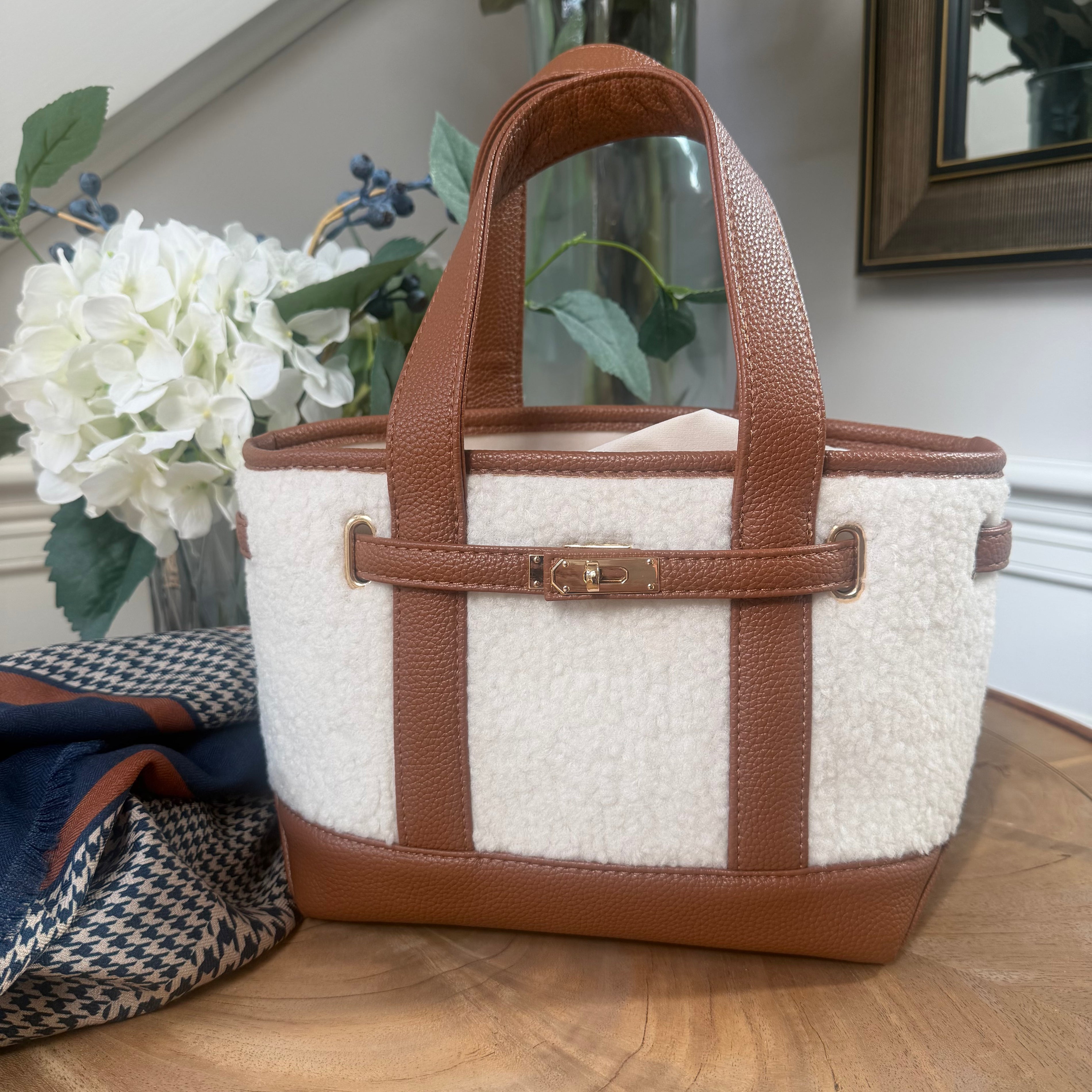 Charleston Mini Teddy Tote