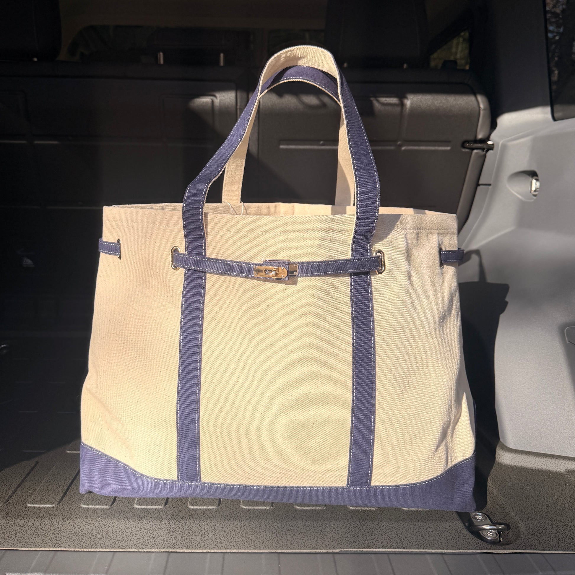 Charleston Extra Large Carryall Tote