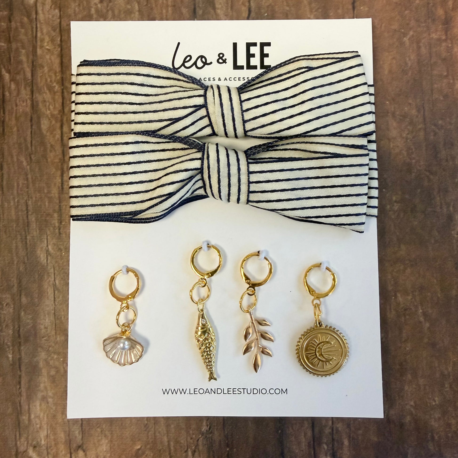 Heritage Stripe Shoelace and Charm set
